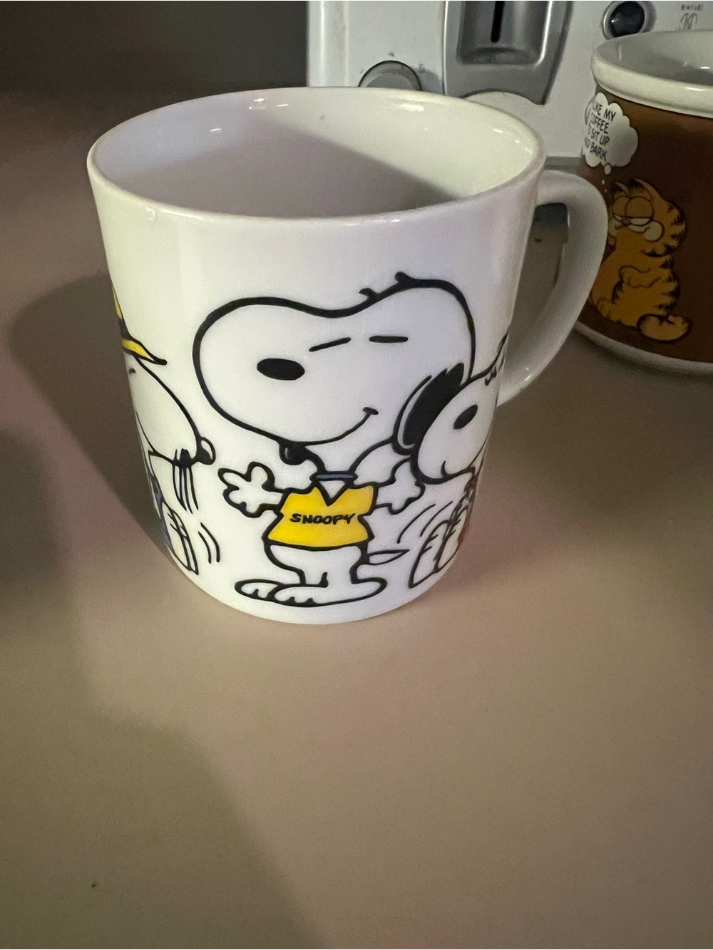 Peanuts Snoopy White Mug with Yellow Shirt Accent